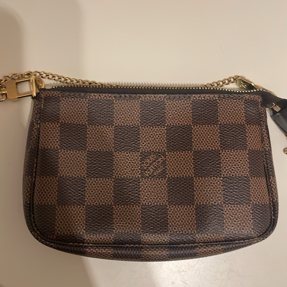 Louis Vuitton Mini Pochette Accessoires - Picture 6 of 6